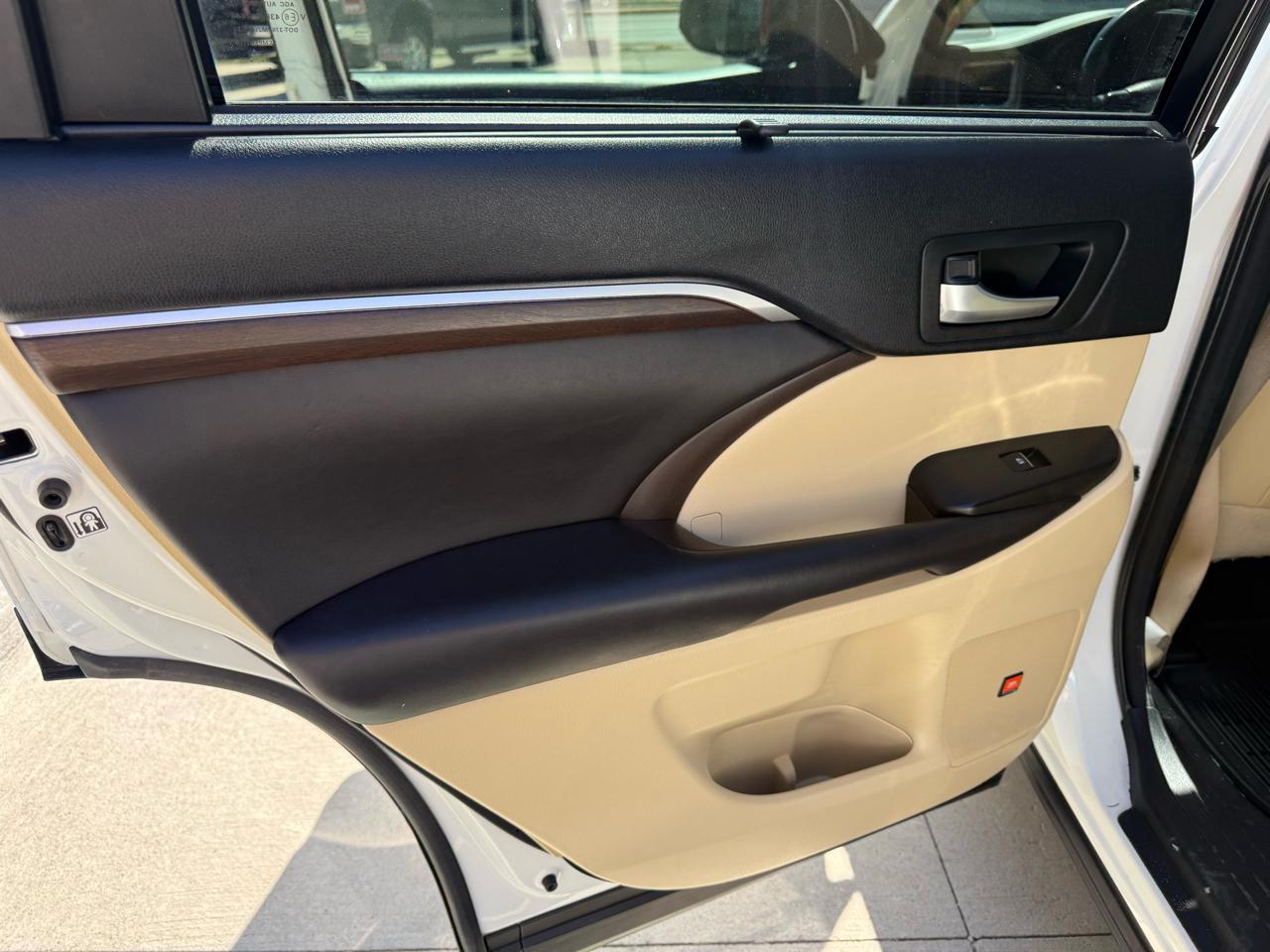 Toyota Highlander AWD 4dr V6 Limited (Natl) 2016