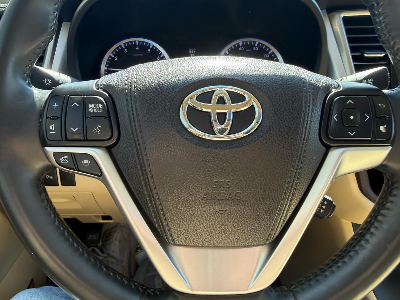 Toyota Highlander AWD 4dr V6 Limited (Natl) 2016