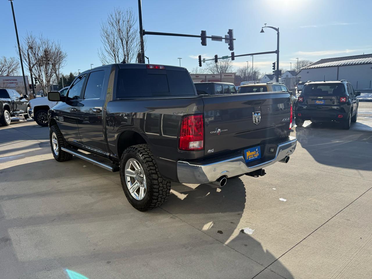 RAM 1500 Lone Star Silver 4x4 Crew Cab 5'7" Box 2018