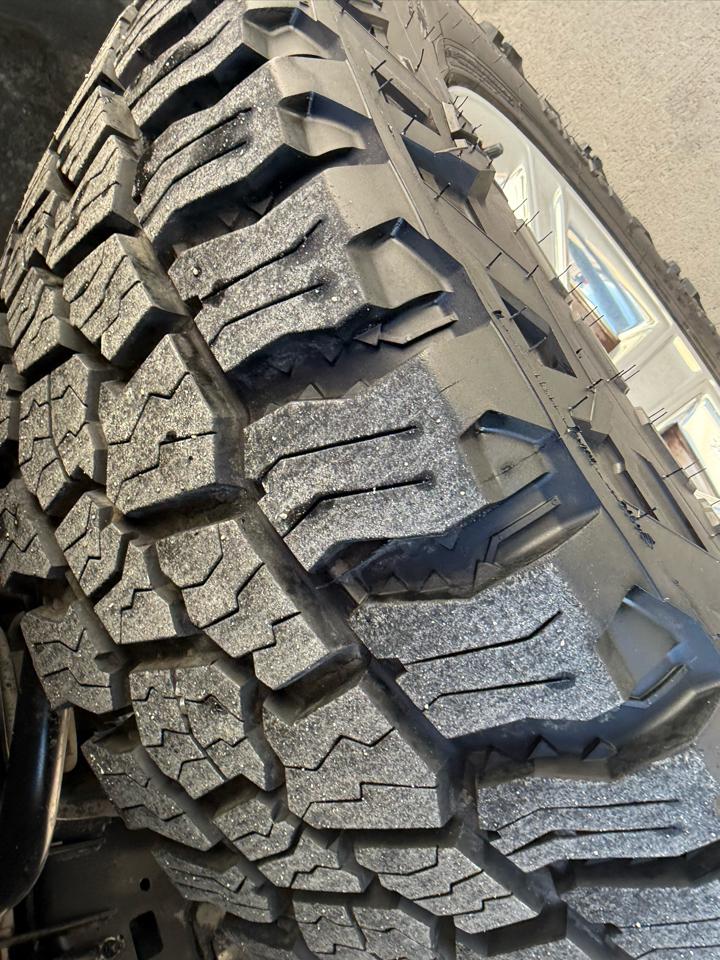 RAM 1500 Lone Star Silver 4x4 Crew Cab 5'7" Box 2018