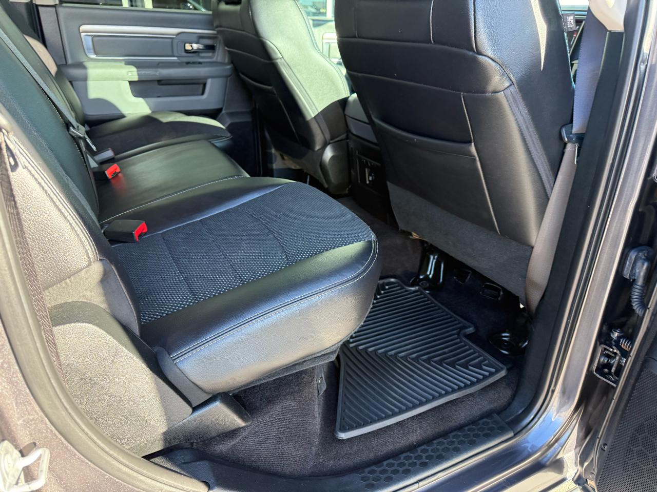 RAM 1500 Lone Star Silver 4x4 Crew Cab 5'7" Box 2018