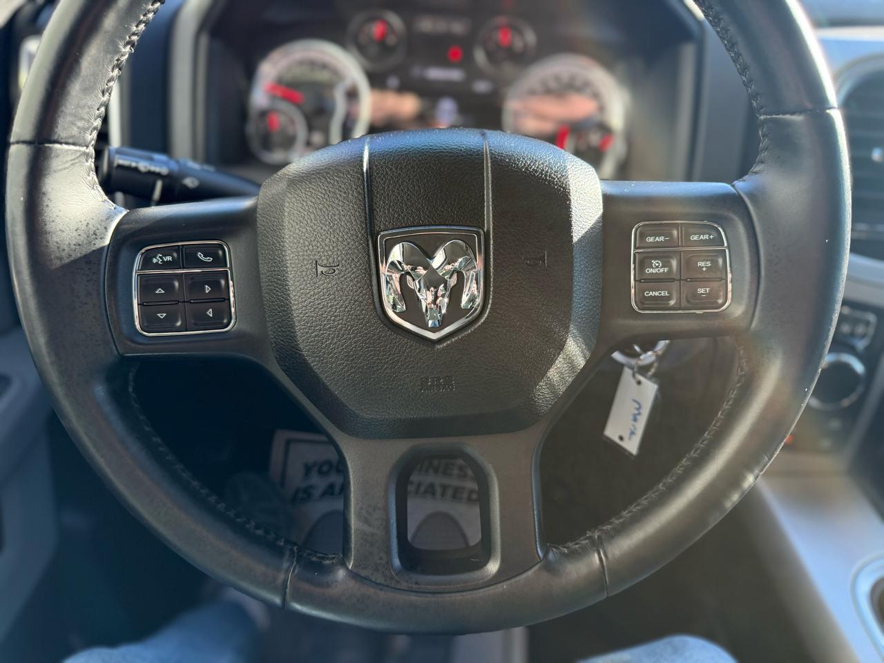 RAM 1500 Lone Star Silver 4x4 Crew Cab 5'7" Box 2018