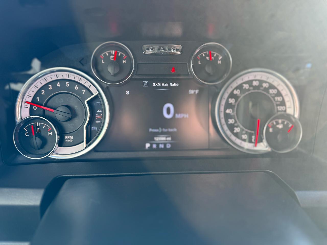 RAM 1500 Lone Star Silver 4x4 Crew Cab 5'7" Box 2018