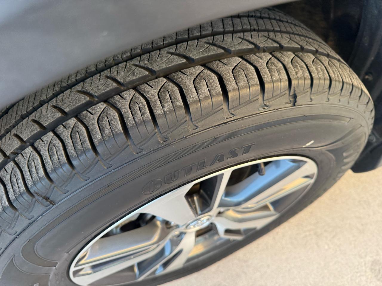 Toyota RAV4 XLE FWD 2018