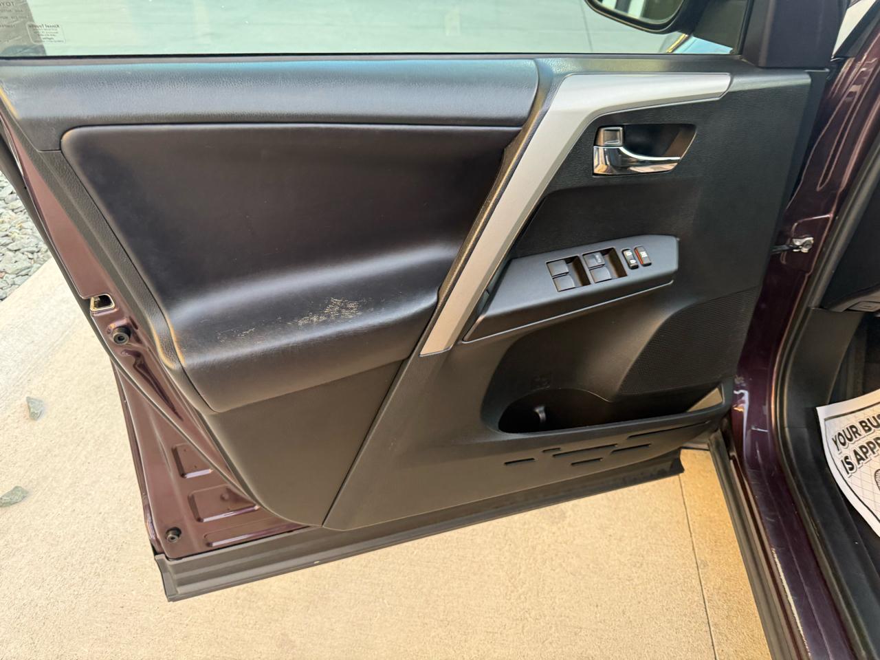 Toyota RAV4 XLE FWD 2018