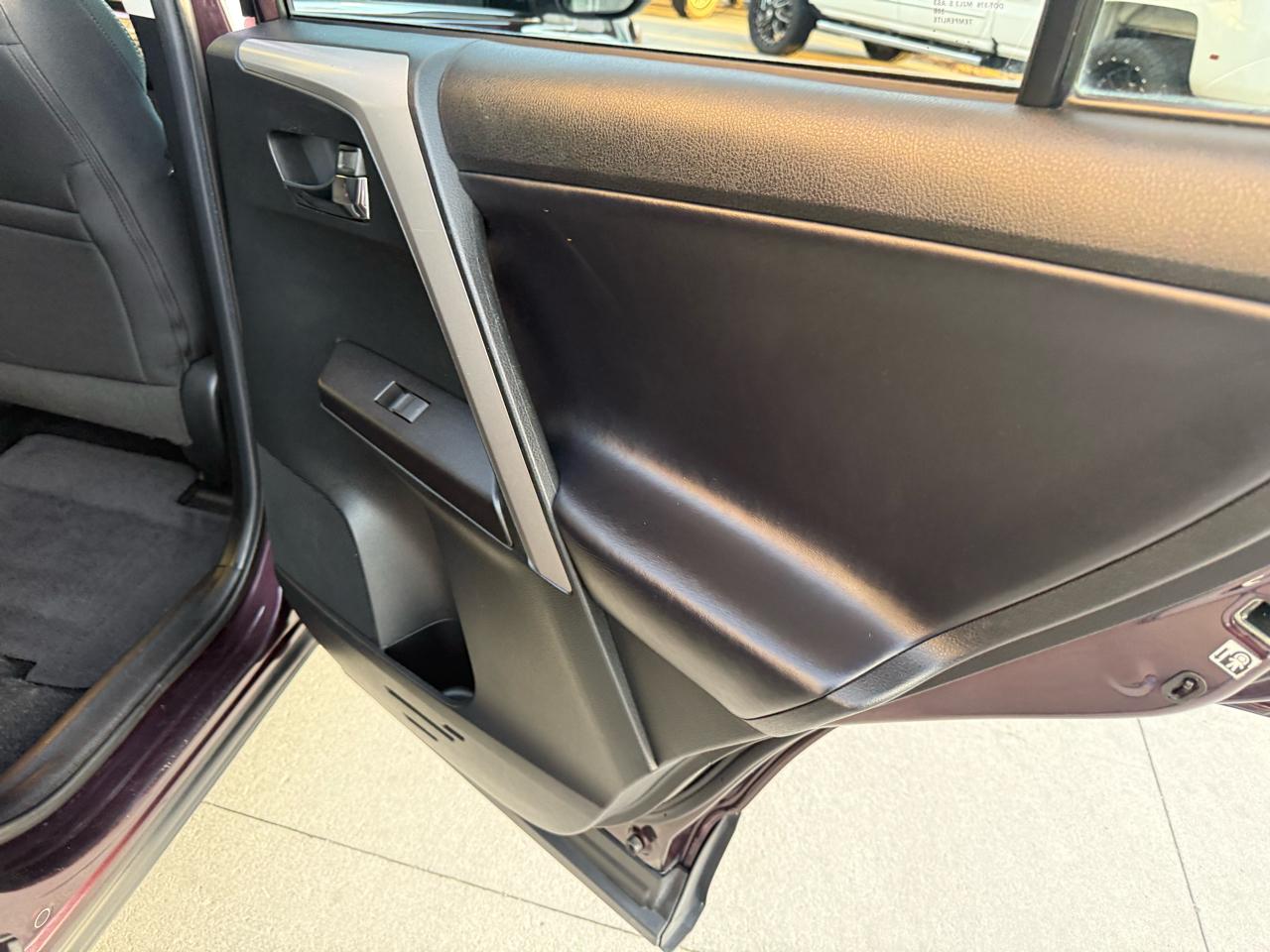 Toyota RAV4 XLE FWD 2018