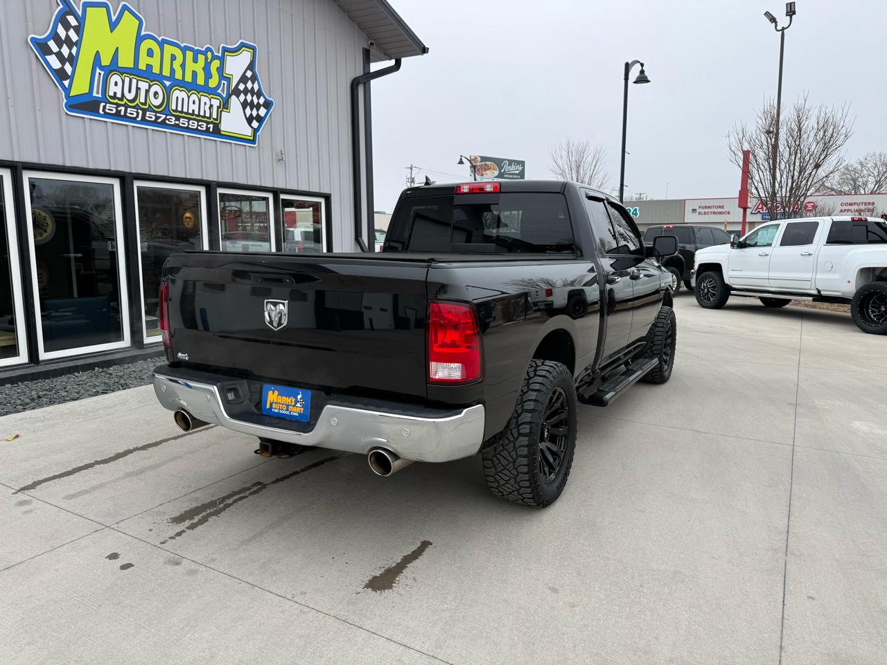 RAM 1500 Big Horn 4x4 Quad Cab 6'4" Box 2018