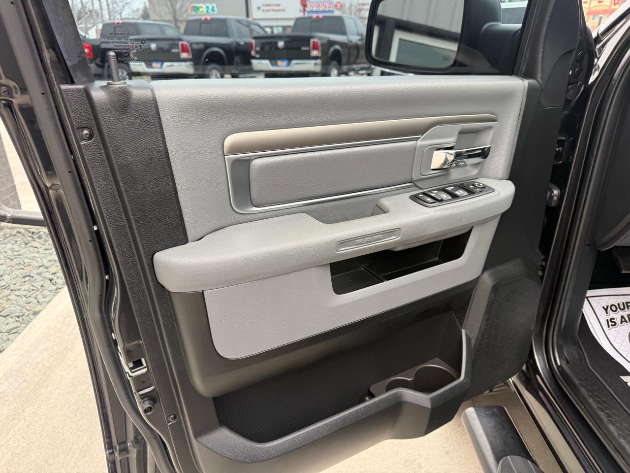 RAM 1500 Big Horn 4x4 Quad Cab 6'4" Box 2018