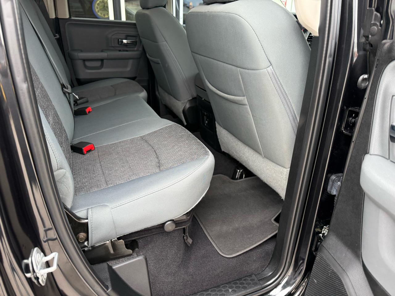 RAM 1500 Big Horn 4x4 Quad Cab 6'4" Box 2018