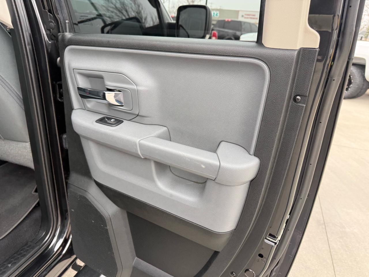 RAM 1500 Big Horn 4x4 Quad Cab 6'4" Box 2018