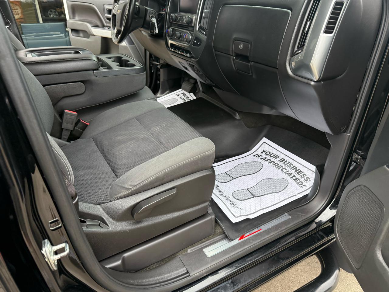 Chevrolet Silverado 1500 4WD Crew Cab 143.5" LT w/2LT 2015