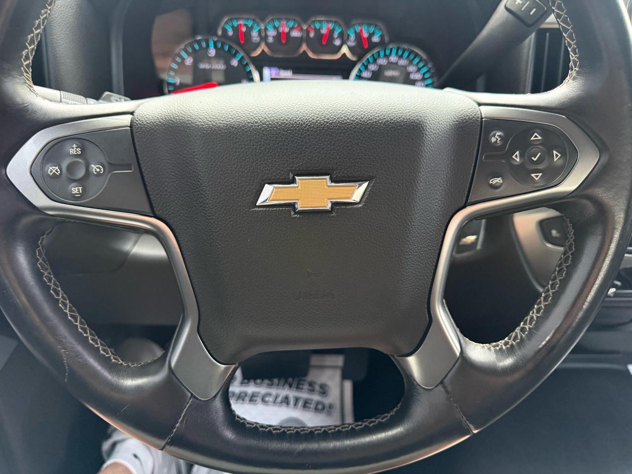 Chevrolet Silverado 1500 4WD Crew Cab 143.5" LT w/2LT 2015