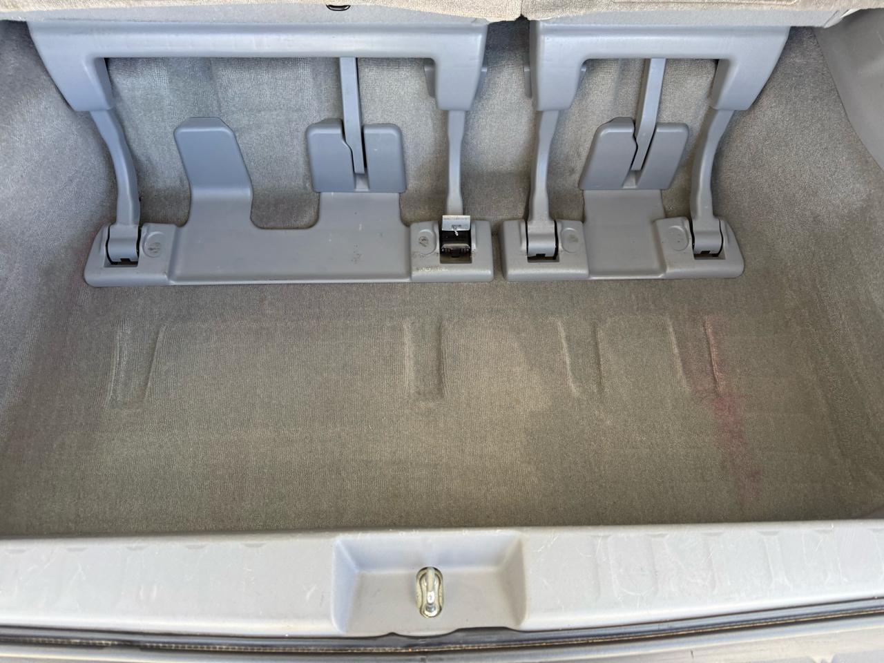 Toyota Sienna 5dr 7-Pass Van V6 LE AAS FWD (Natl) 2013