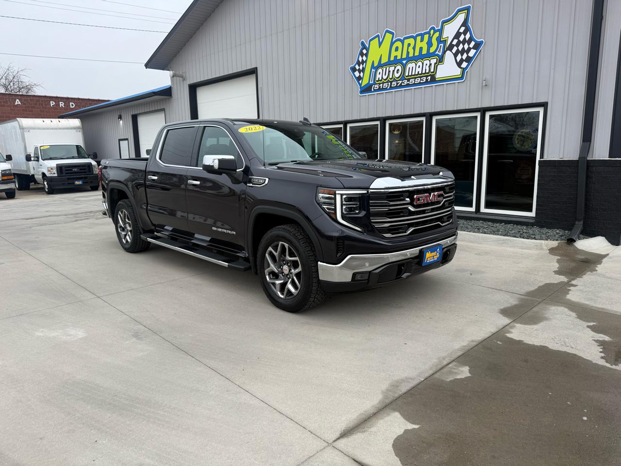 GMC Sierra 1500 4WD Crew Cab 147" SLT 2022