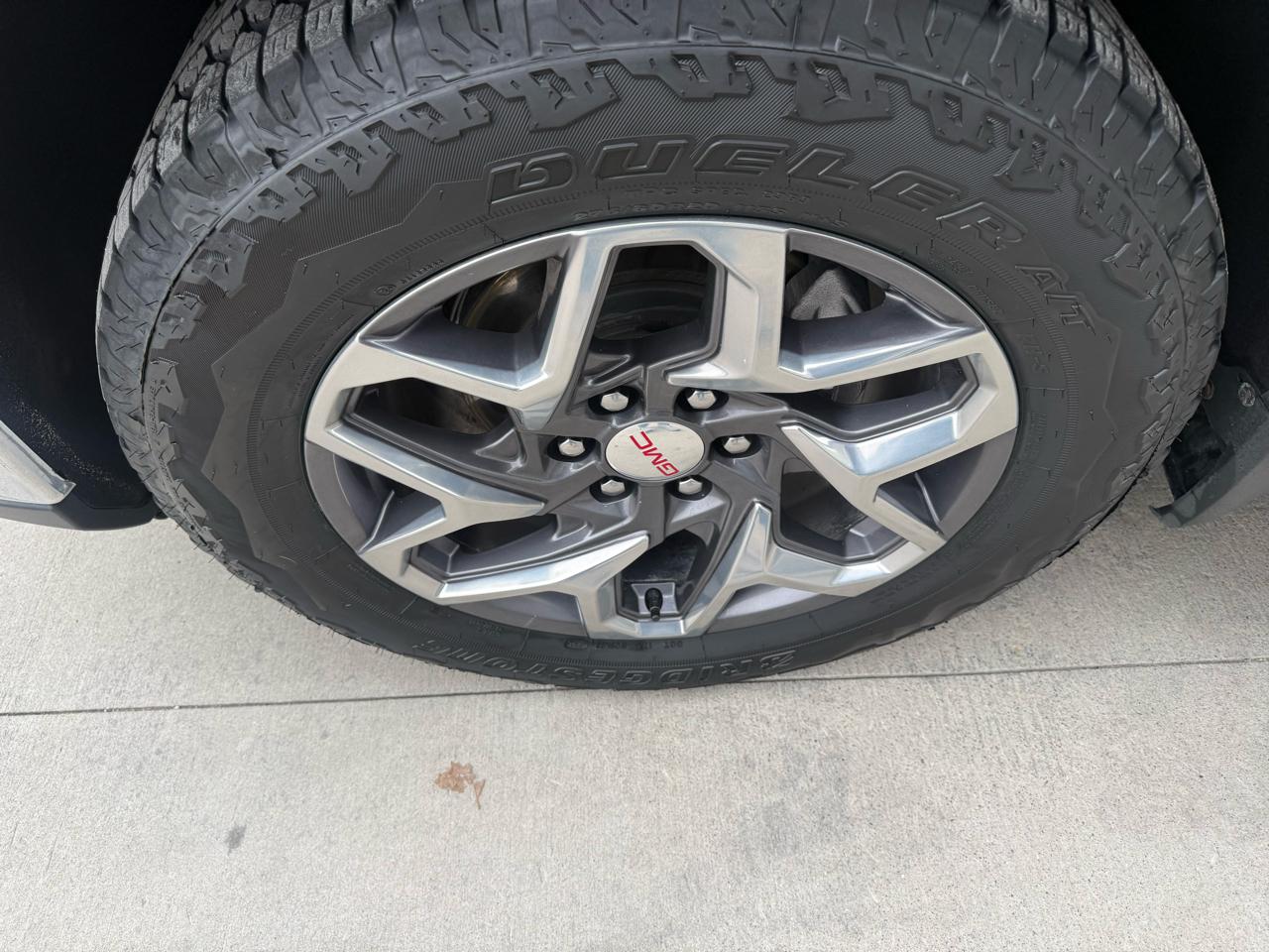 GMC Sierra 1500 4WD Crew Cab 147" SLT 2022