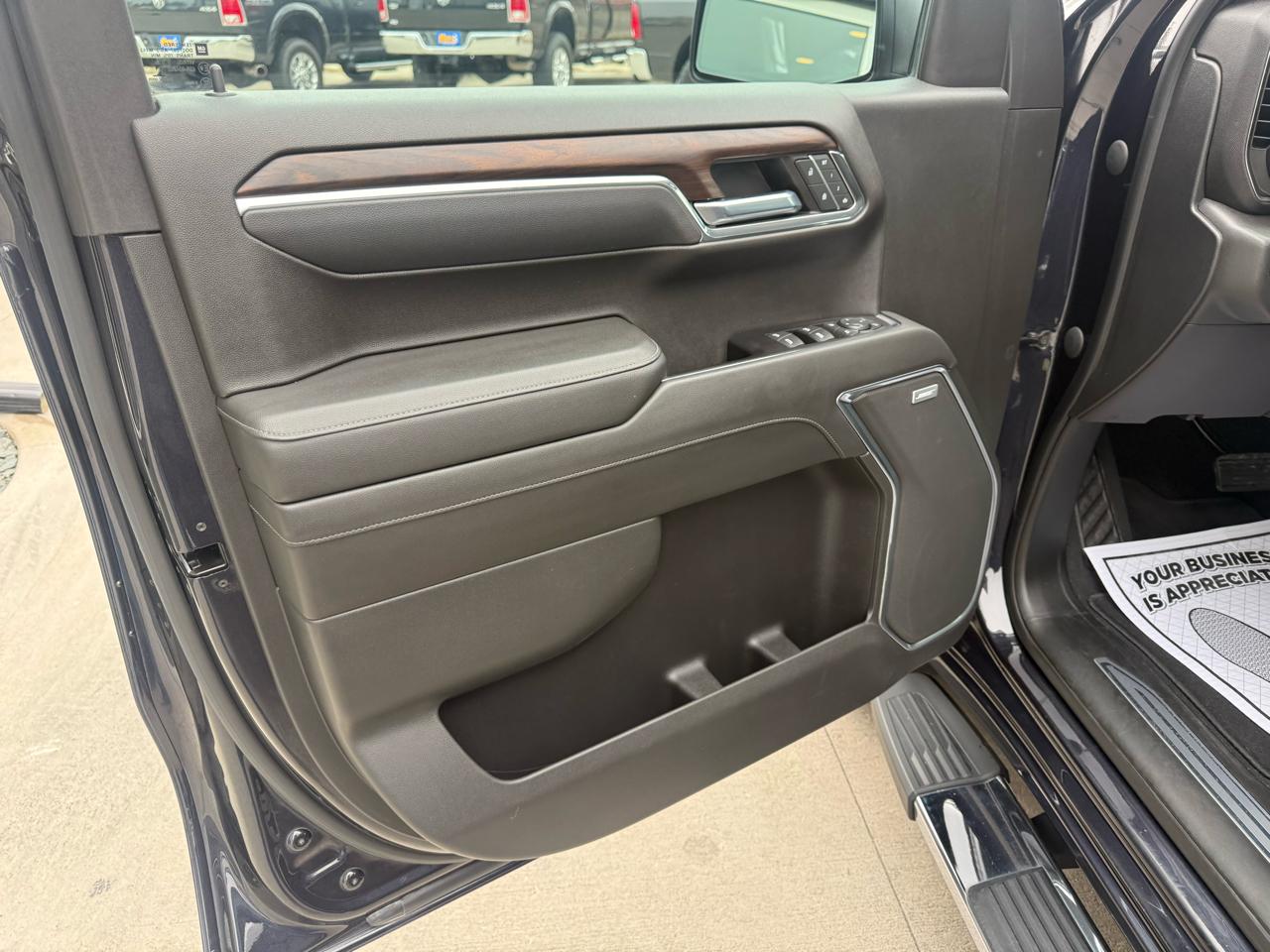 GMC Sierra 1500 4WD Crew Cab 147" SLT 2022