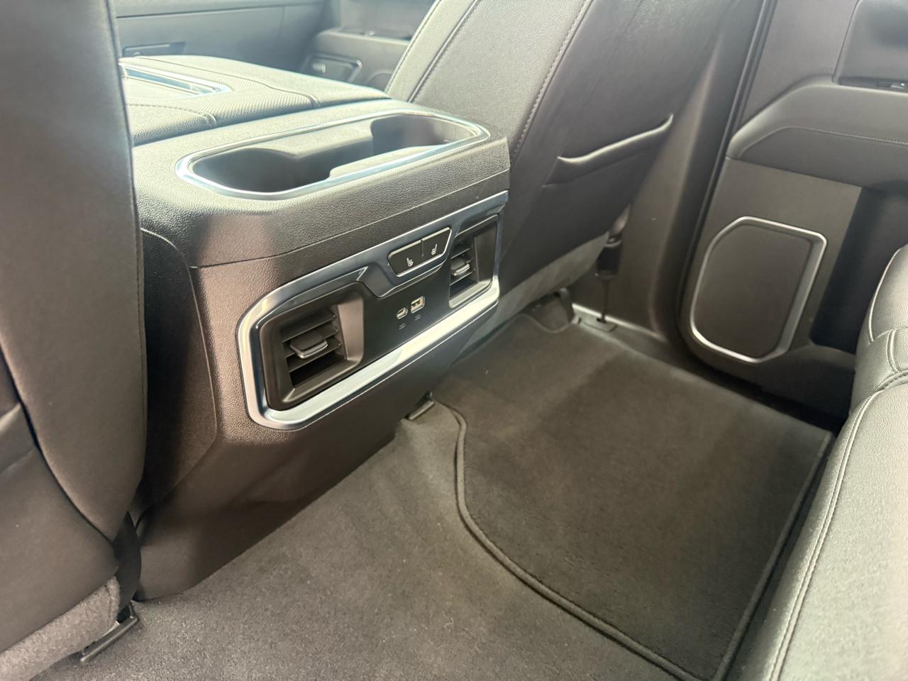 GMC Sierra 1500 4WD Crew Cab 147" SLT 2022