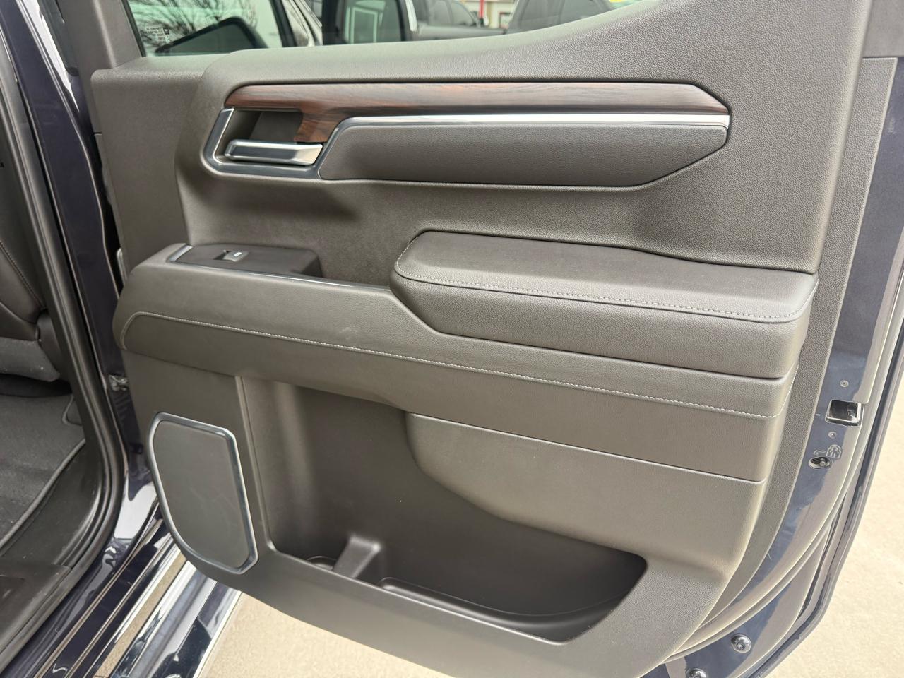 GMC Sierra 1500 4WD Crew Cab 147" SLT 2022