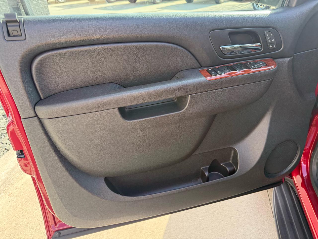 Chevrolet Tahoe 4WD 4dr 1500 LTZ 2013