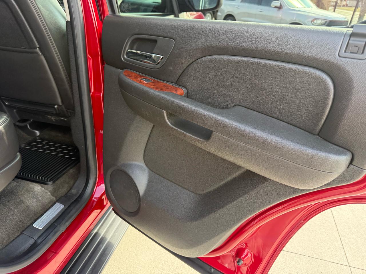 Chevrolet Tahoe 4WD 4dr 1500 LTZ 2013