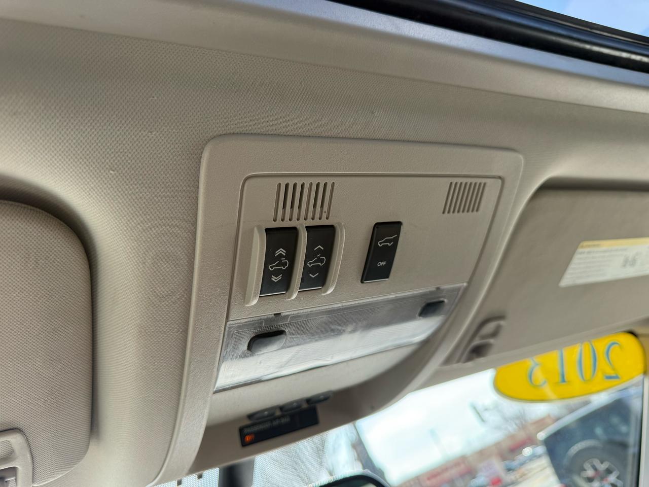 Chevrolet Tahoe 4WD 4dr 1500 LTZ 2013