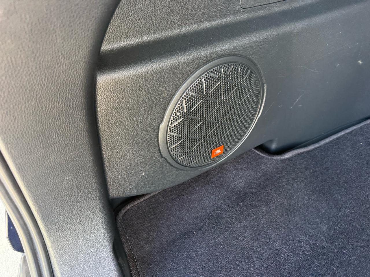 Toyota RAV4 Limited AWD (Natl) 2019