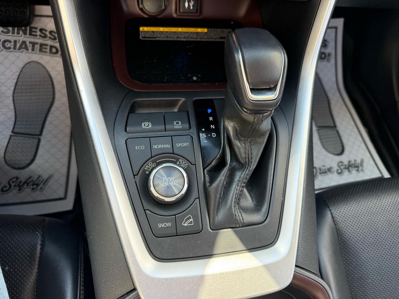 Toyota RAV4 Limited AWD (Natl) 2019