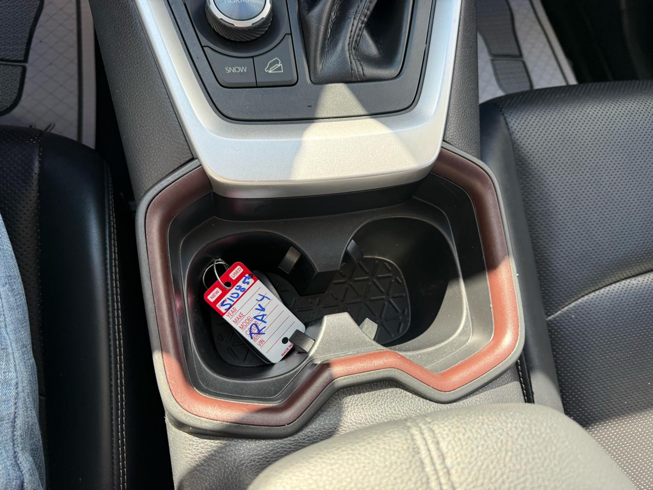 Toyota RAV4 Limited AWD (Natl) 2019