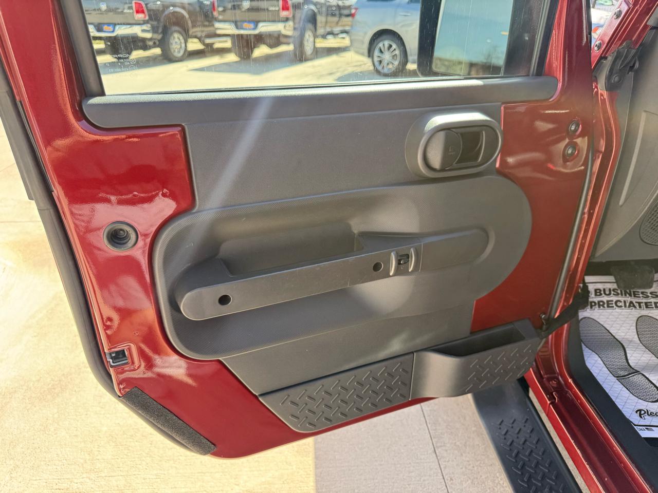 Jeep Wrangler Unlimited 4WD 4dr Sport 2010