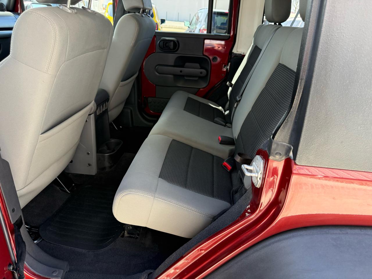 Jeep Wrangler Unlimited 4WD 4dr Sport 2010