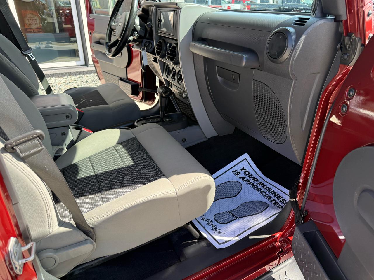 Jeep Wrangler Unlimited 4WD 4dr Sport 2010