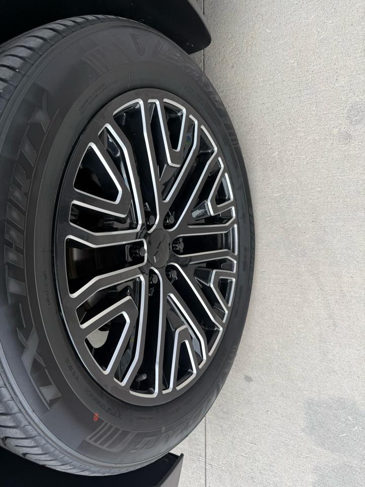 Chevrolet Tahoe 4WD 4dr LT 2021