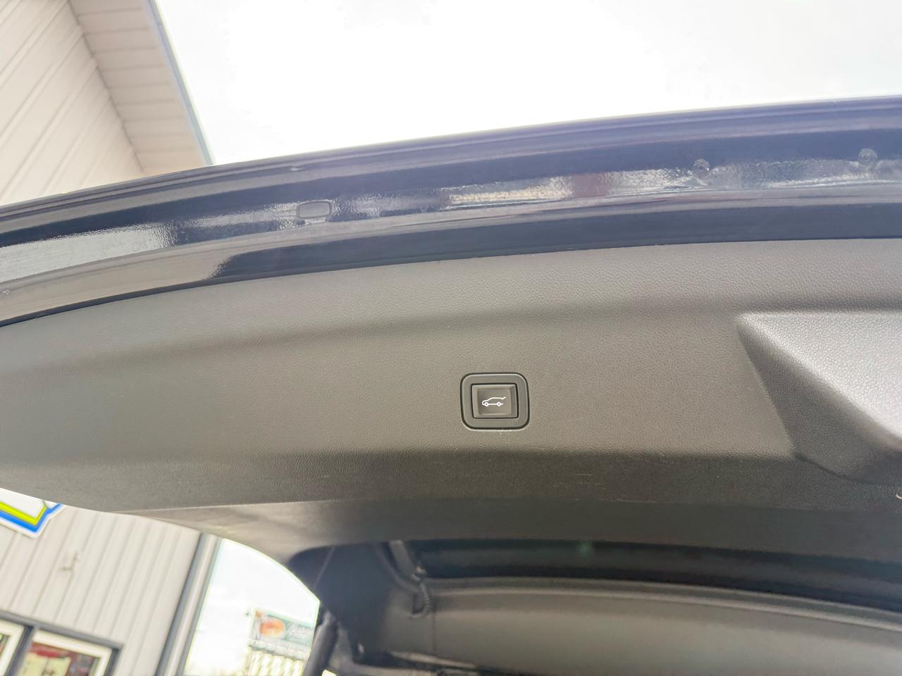 Chevrolet Tahoe 4WD 4dr LT 2021