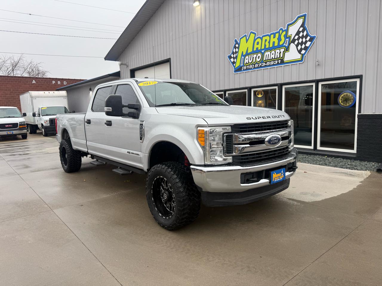 2017 Ford Super Duty F-250 SRW Lariat 4WD Crew Cab 8' Box
