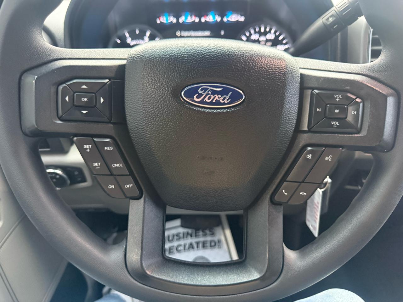 Ford Super Duty F-250 SRW Lariat 4WD Crew Cab 8' Box 2017