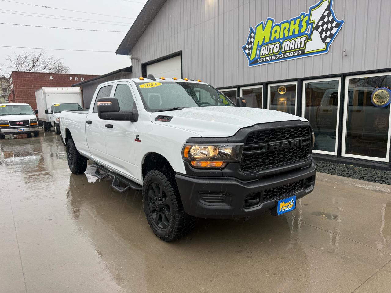 2024 RAM 2500 Tradesman 4x4 Crew Cab 8' Box