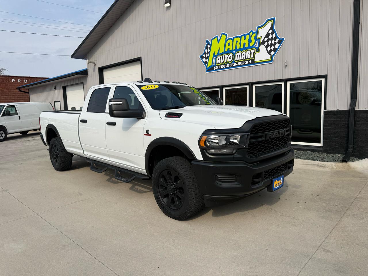 2024 RAM 2500 Tradesman 4x4 Crew Cab 8' Box