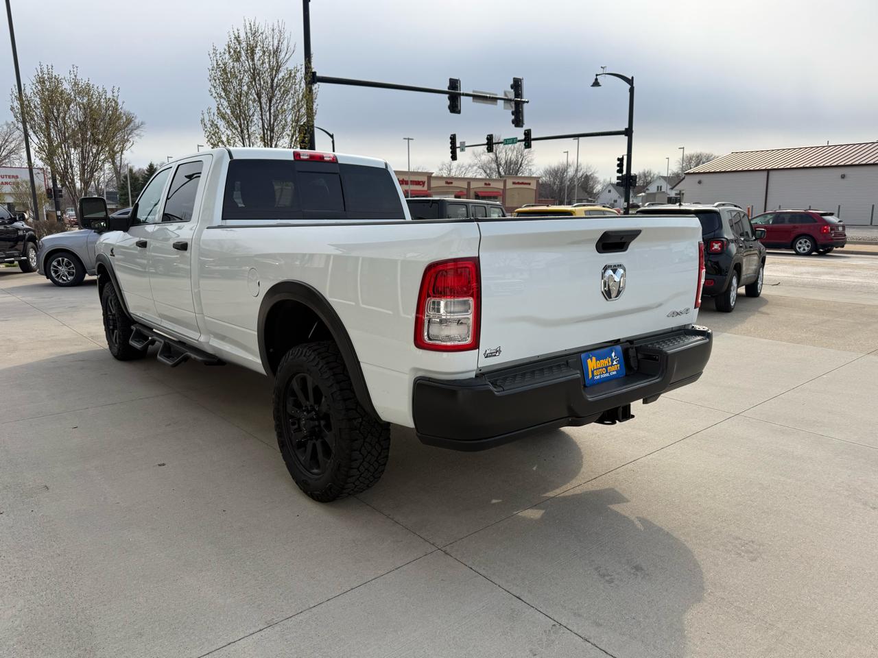 RAM 2500 Tradesman 4x4 Crew Cab 8' Box 2024