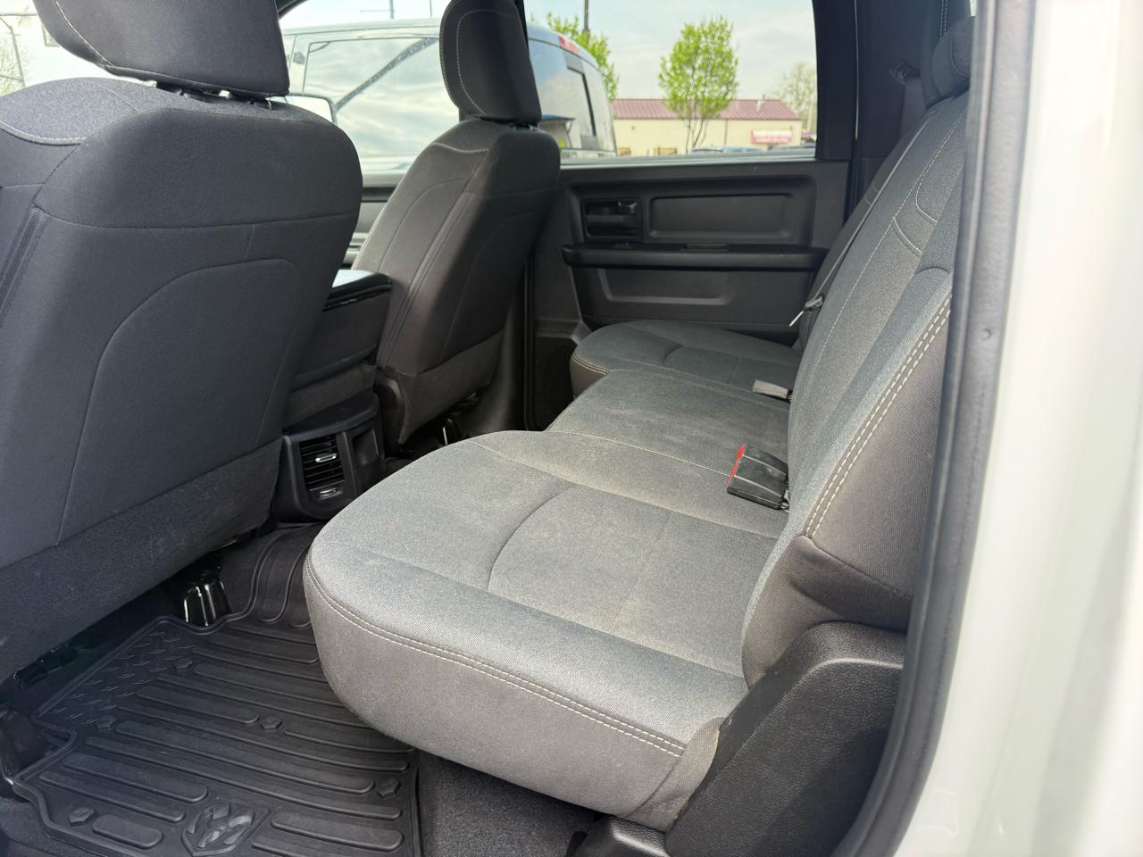 RAM 2500 Tradesman 4x4 Crew Cab 8' Box 2024