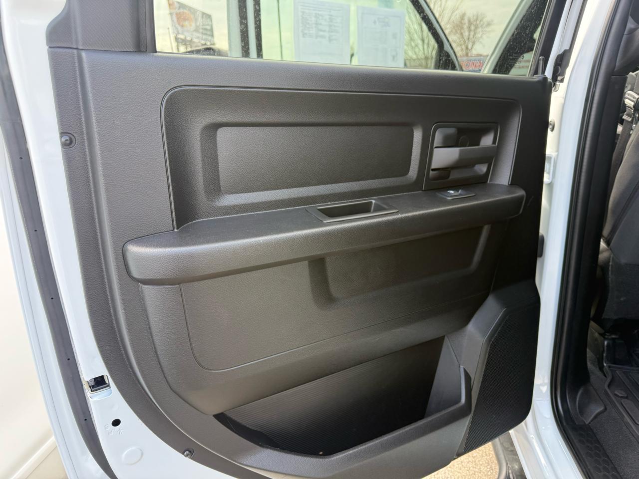 RAM 2500 Tradesman 4x4 Crew Cab 8' Box 2024