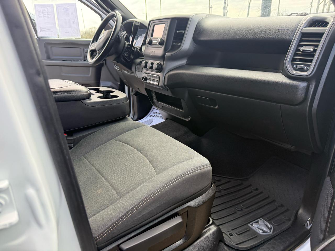 RAM 2500 Tradesman 4x4 Crew Cab 8' Box 2024