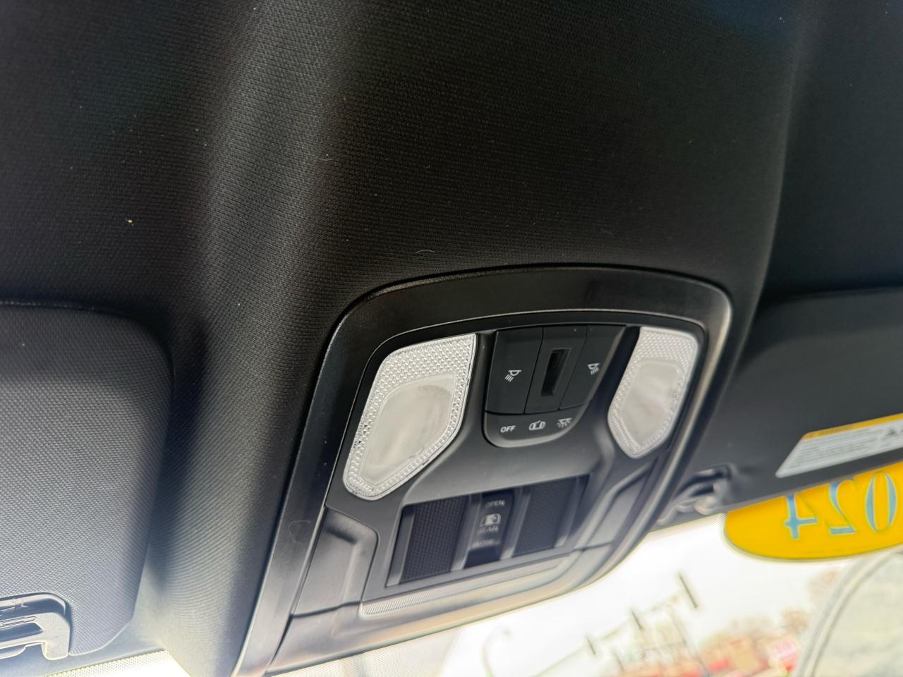 RAM 2500 Tradesman 4x4 Crew Cab 8' Box 2024