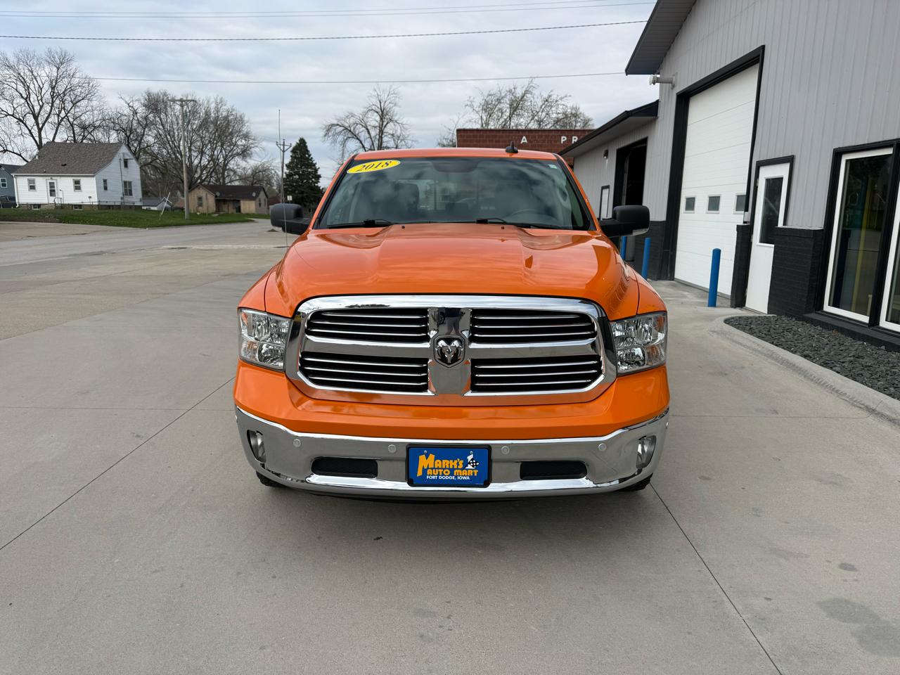 RAM 1500 Big Horn 4x4 Crew Cab 5'7" Box 2018