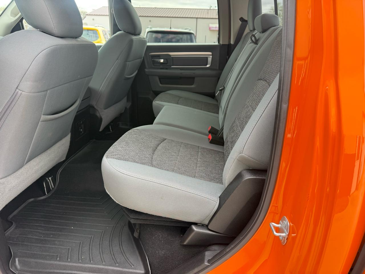 RAM 1500 Big Horn 4x4 Crew Cab 5'7" Box 2018