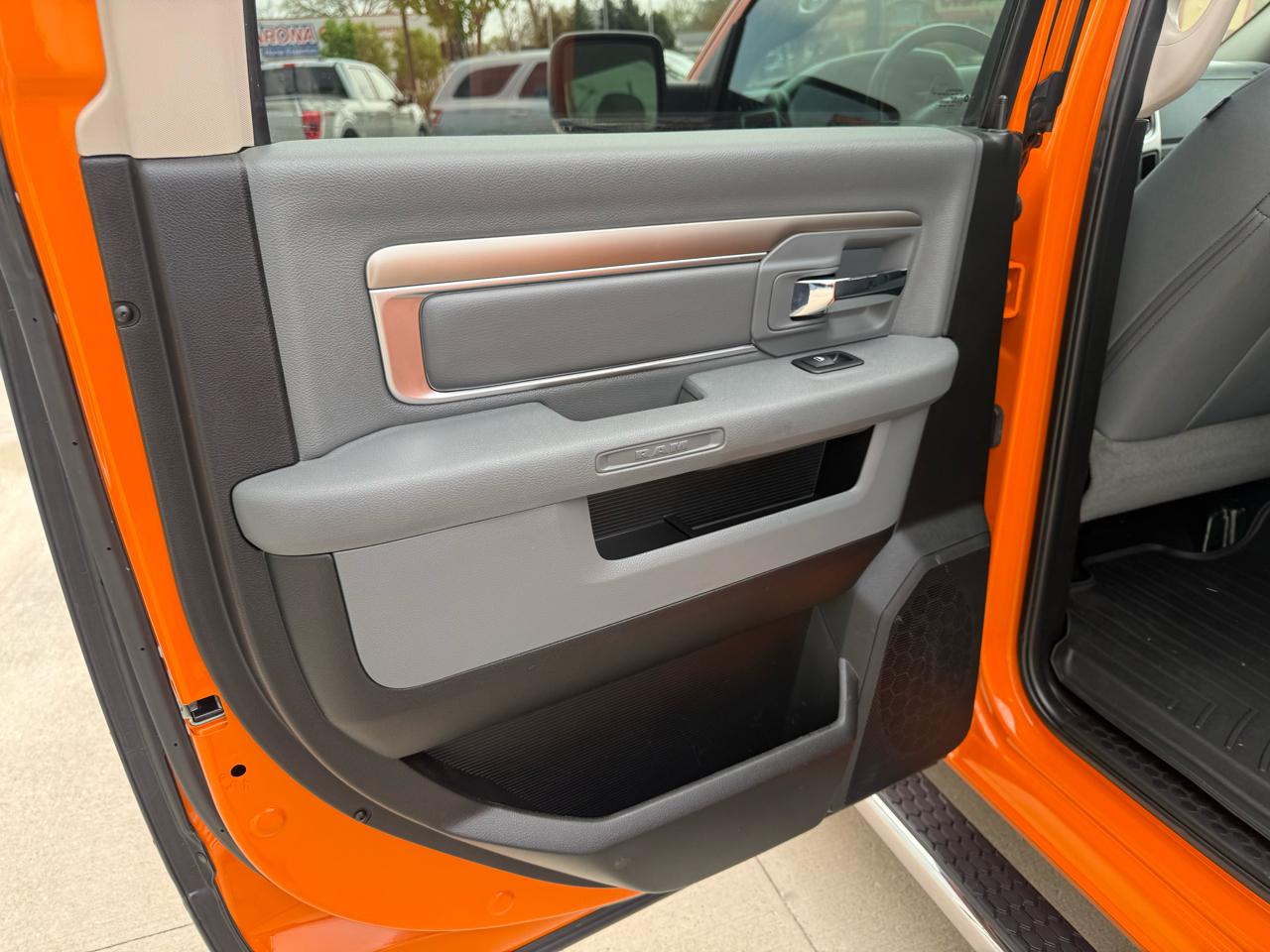 RAM 1500 Big Horn 4x4 Crew Cab 5'7" Box 2018