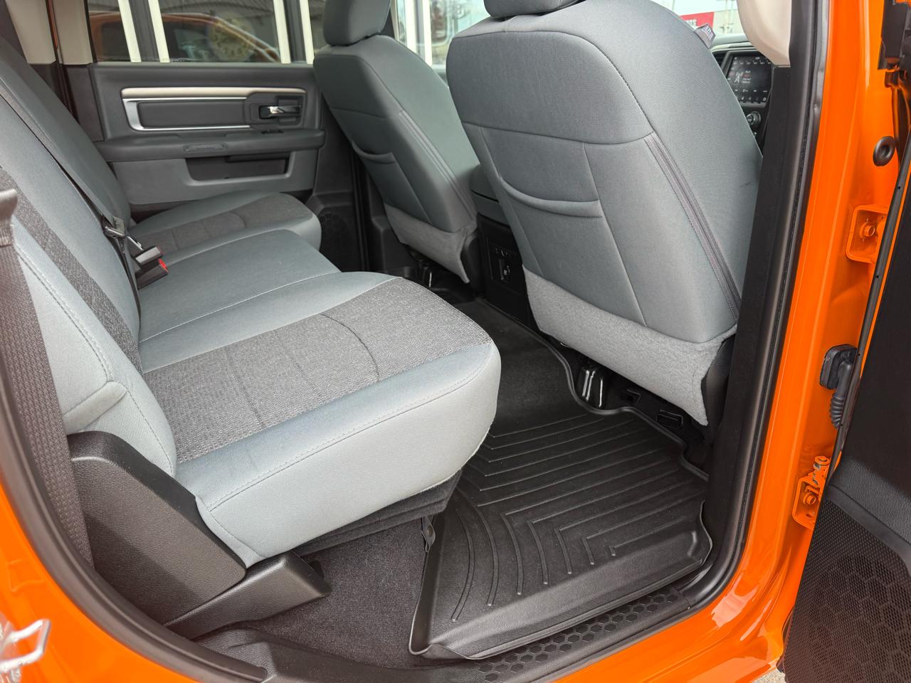 RAM 1500 Big Horn 4x4 Crew Cab 5'7" Box 2018