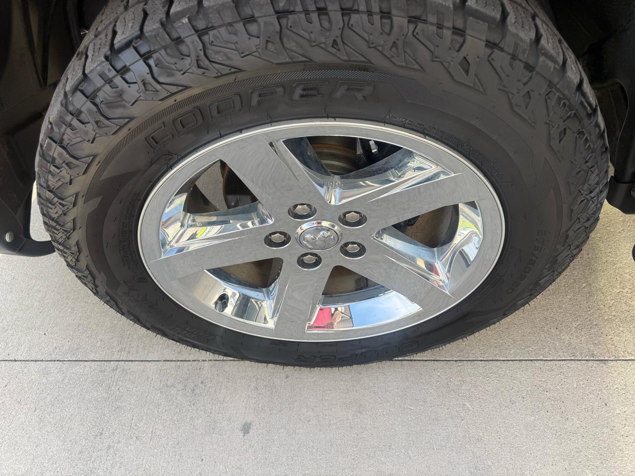 RAM 1500 4WD Crew Cab 140.5" Express 2015