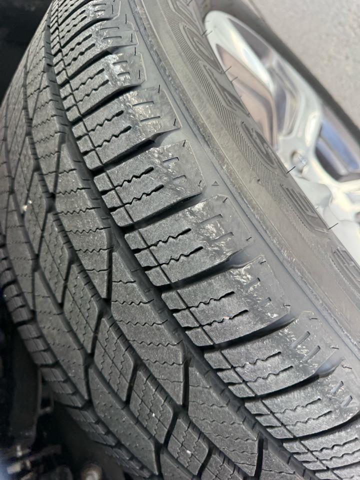 RAM 1500 Laramie 4x4 Crew Cab 5'7" Box 2020