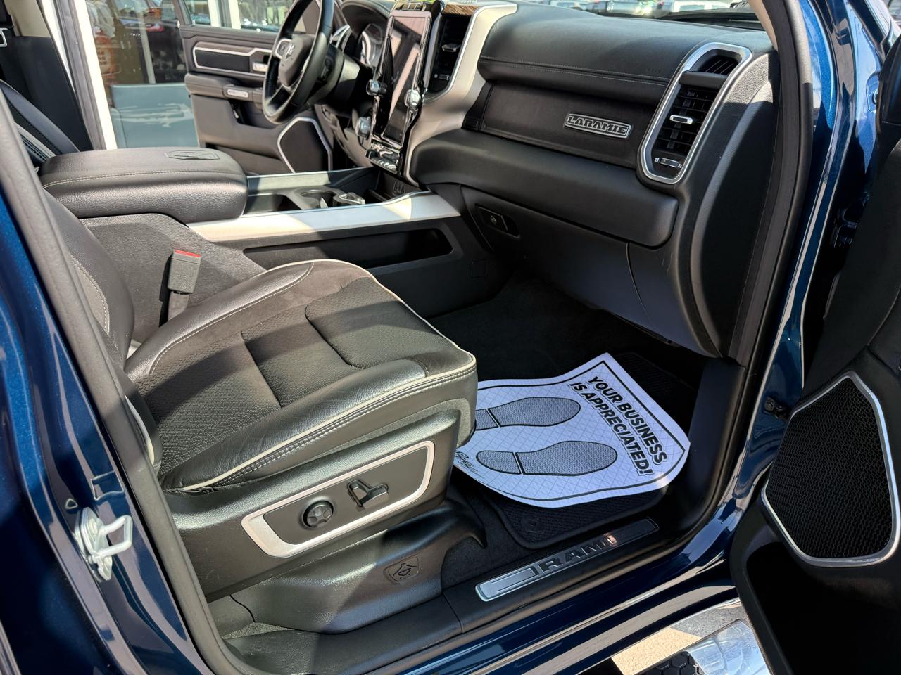 RAM 1500 Laramie 4x4 Crew Cab 5'7" Box 2020