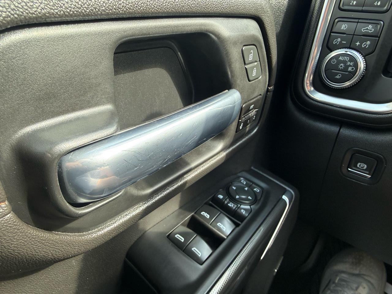 GMC Sierra 2500HD 4WD Crew Cab 159" AT4 2020